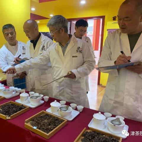重庆博赋解析茶饮市场TOP10品牌深度报告