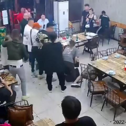 唐山暴力事件，打女人事件引发社会关注