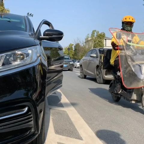 揭秘事故现场真相，最新热搜事故新闻视频下载
